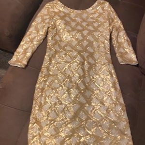 As U Wish
Gold Chevron Sequin Bodycon Scoop Back Small Casual Dress